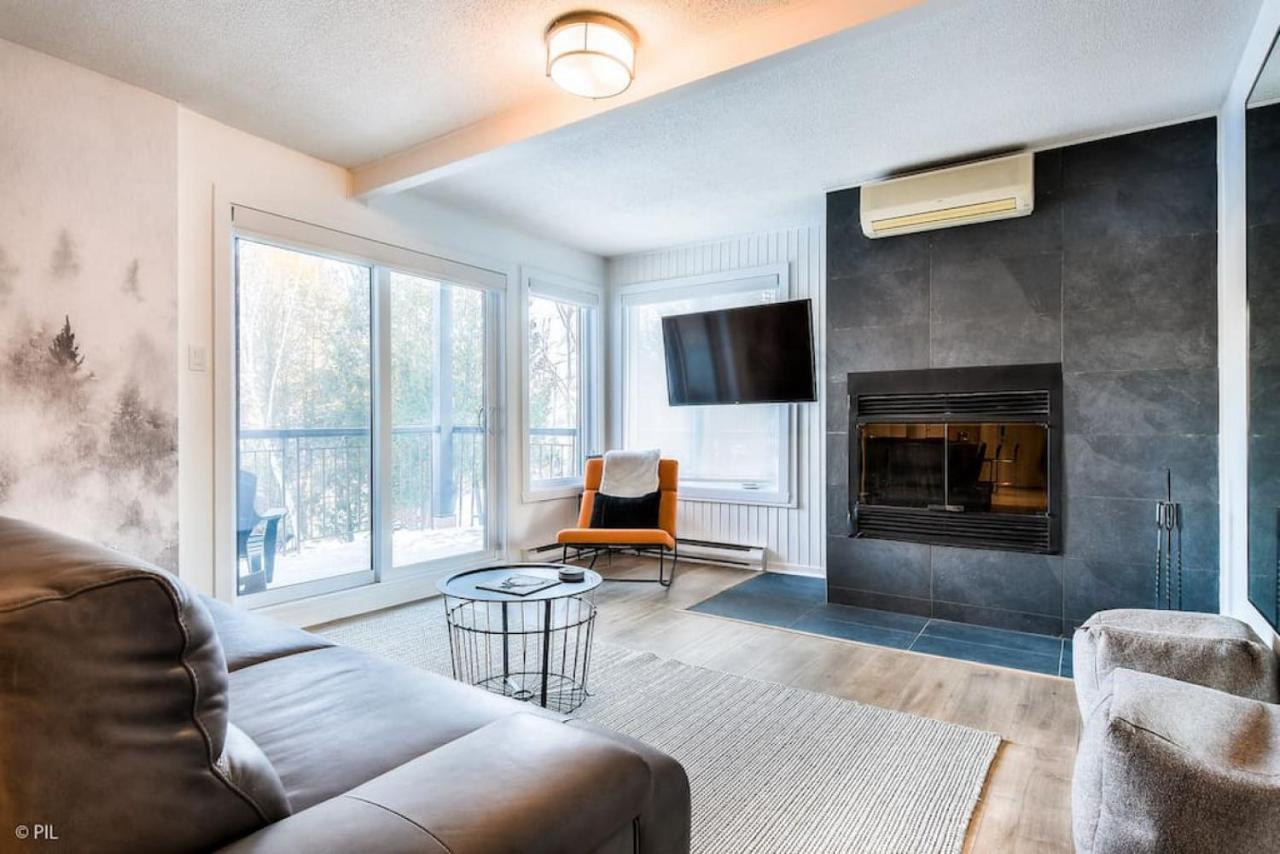Chic Mt-Tremblant Condo With View On The Lake By Denstays 몽트랑블랑 외부 사진