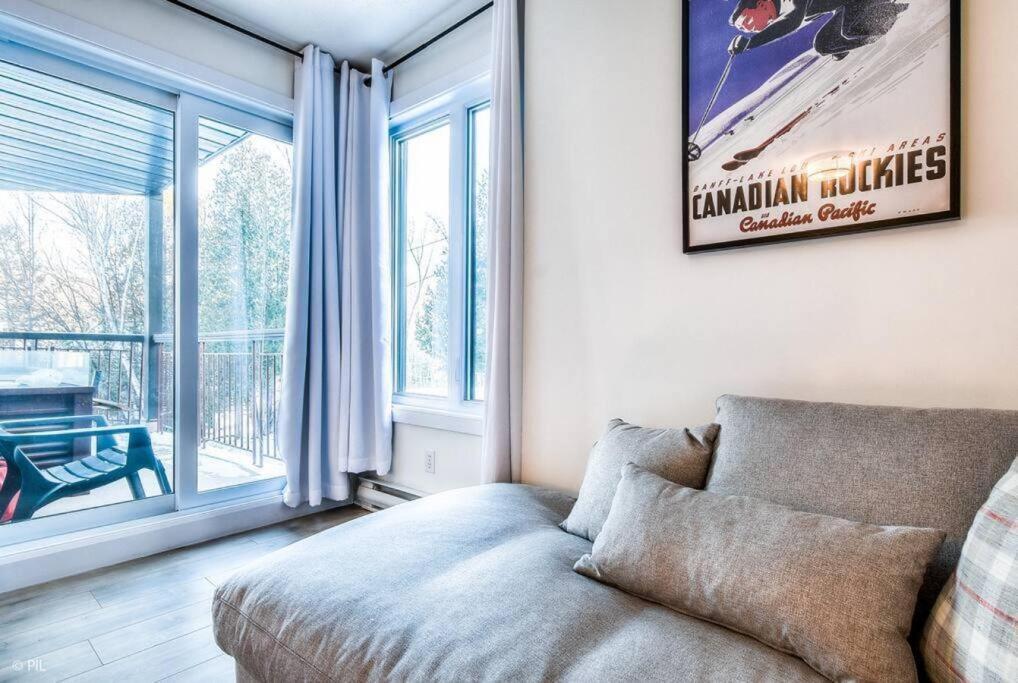 Chic Mt-Tremblant Condo With View On The Lake By Denstays 몽트랑블랑 외부 사진