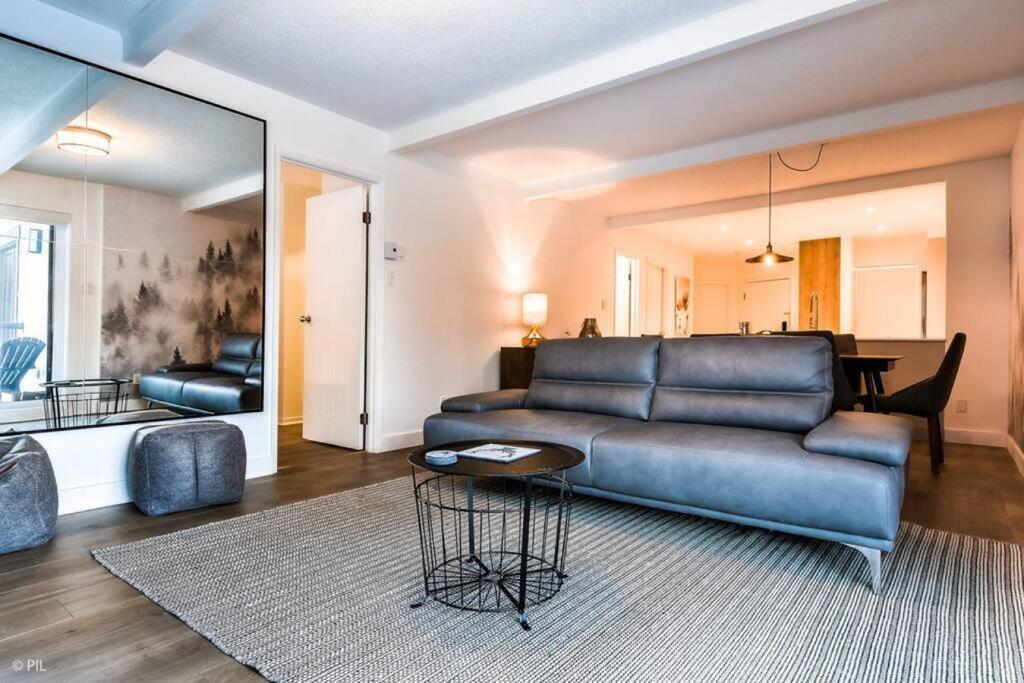 Chic Mt-Tremblant Condo With View On The Lake By Denstays 몽트랑블랑 외부 사진