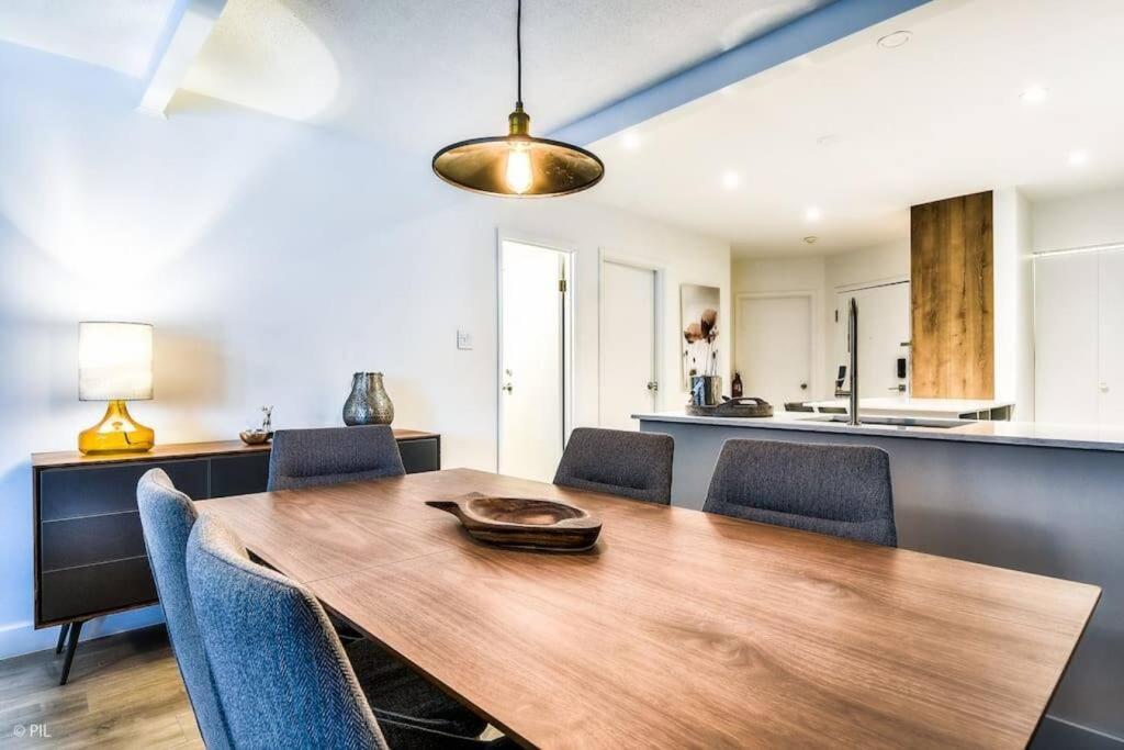 Chic Mt-Tremblant Condo With View On The Lake By Denstays 몽트랑블랑 외부 사진